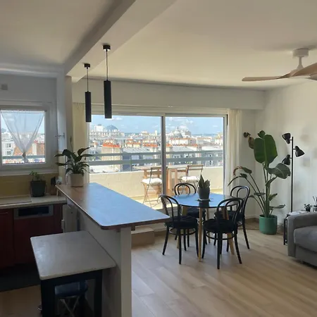 Apartment F8 - Terrace Paris's View, Eiffel Tower Area *